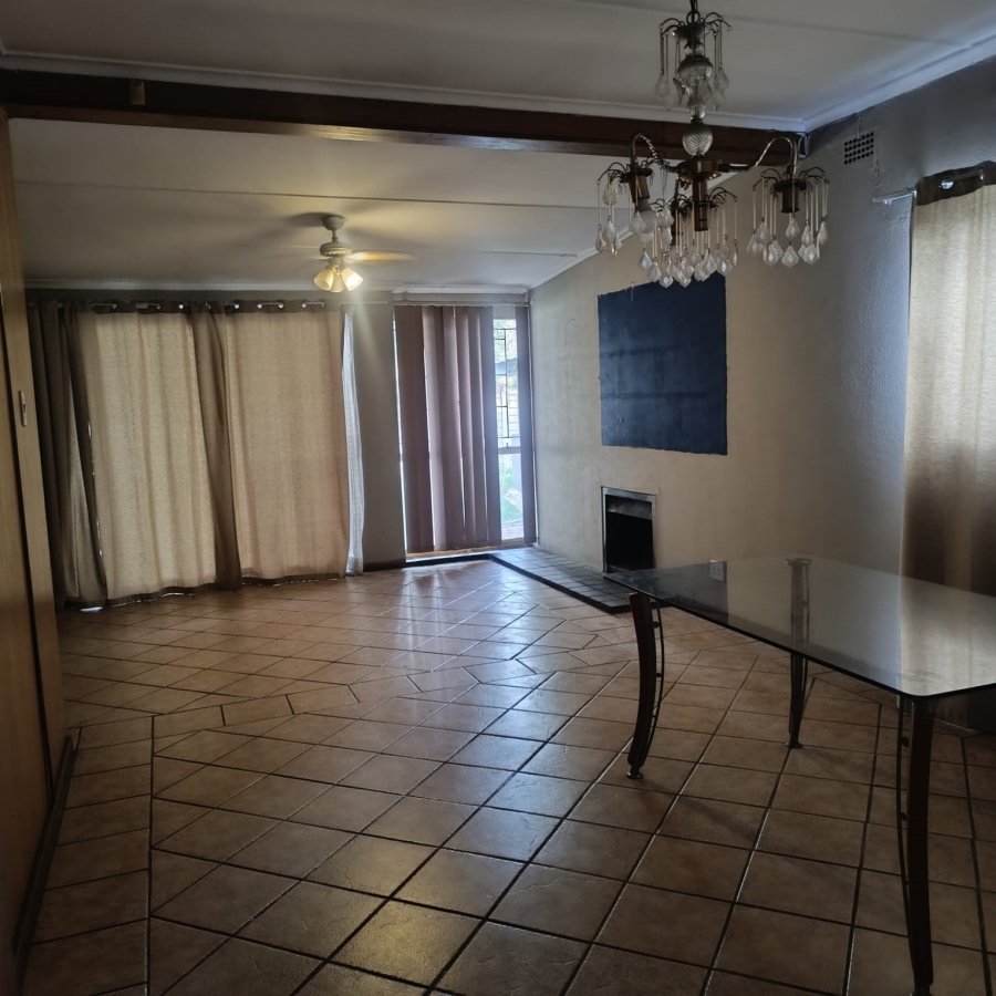 5 Bedroom Property for Sale in Sasolburg Free State